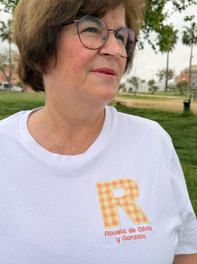 Camiseta Abuela Inicial Vichy - Bordado Personalizado
