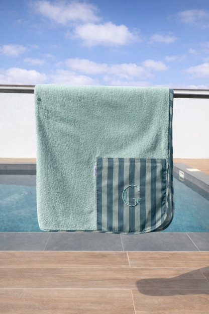 Toalla de Playa Rayas Mint y Verde agua con Bolsillo – Personalizada